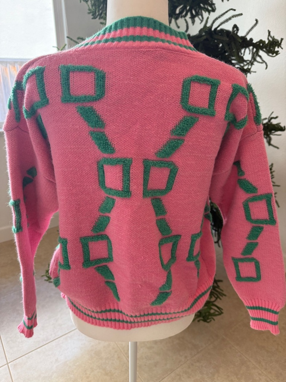 Cardigan - Picture 3 of 9
